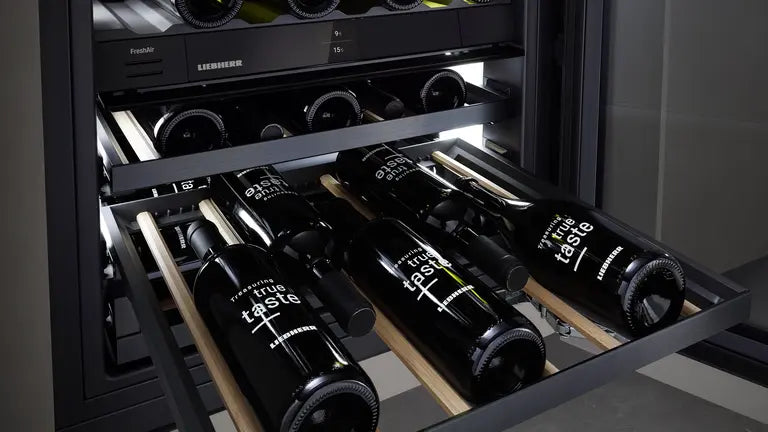 Liebherr UWgb 3631 vinidor -under counter wine fridge - Single zone wine tempering fridge 819mm high